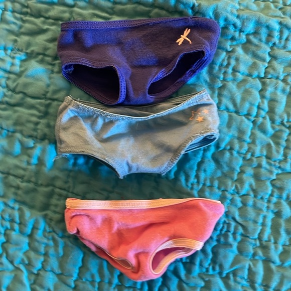 Lot of 17 American Girl pants/shorts/tights/underwear - Picture 3 of 8